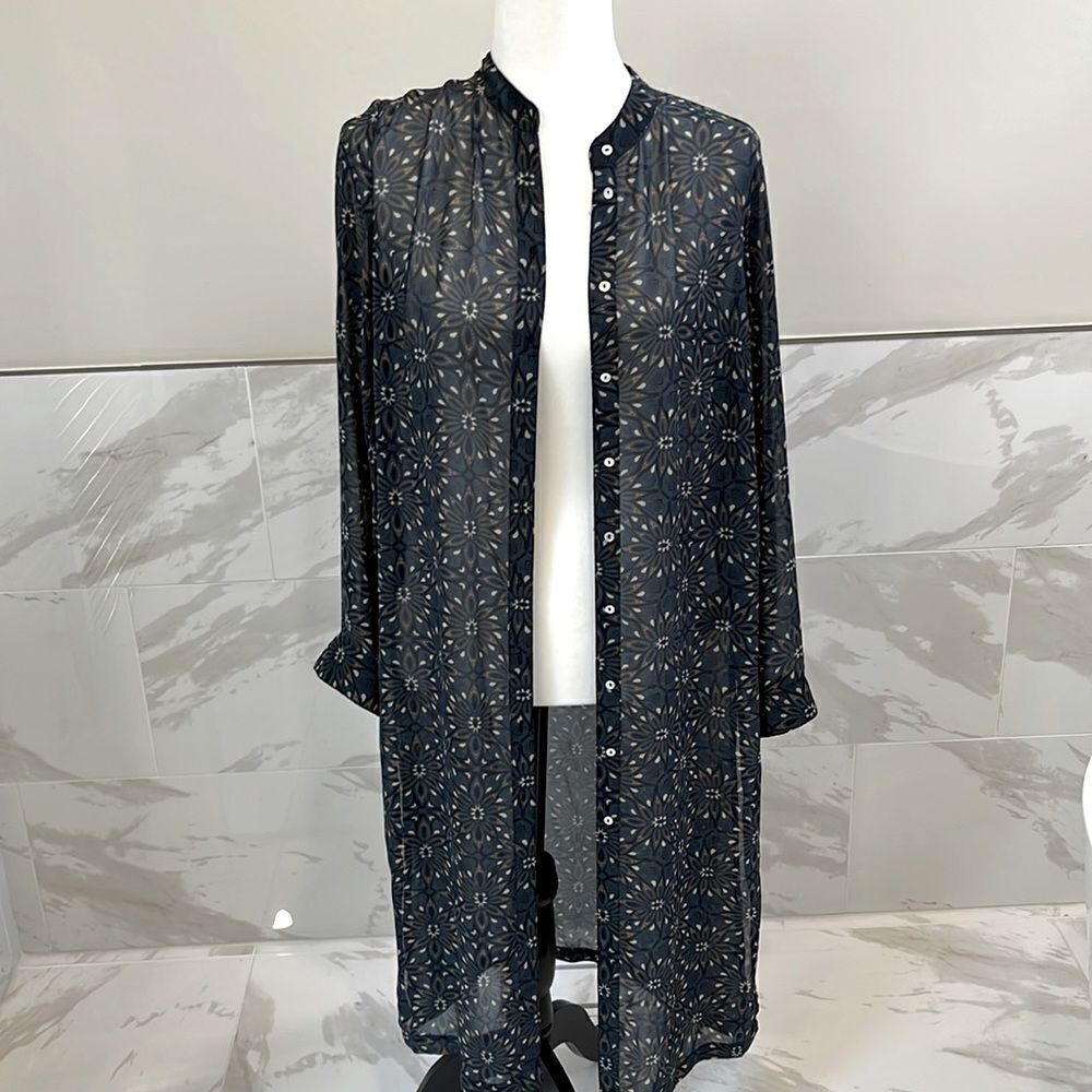NWOT H & M Blue/Dark Green Sheer Shirt Robe with Front Buttons. Size 4